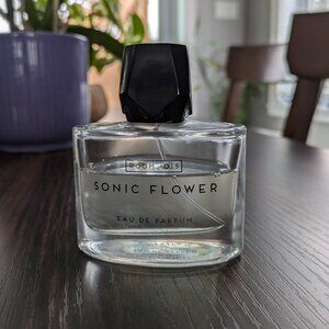 Room 1015 Sonic Flower Perfume